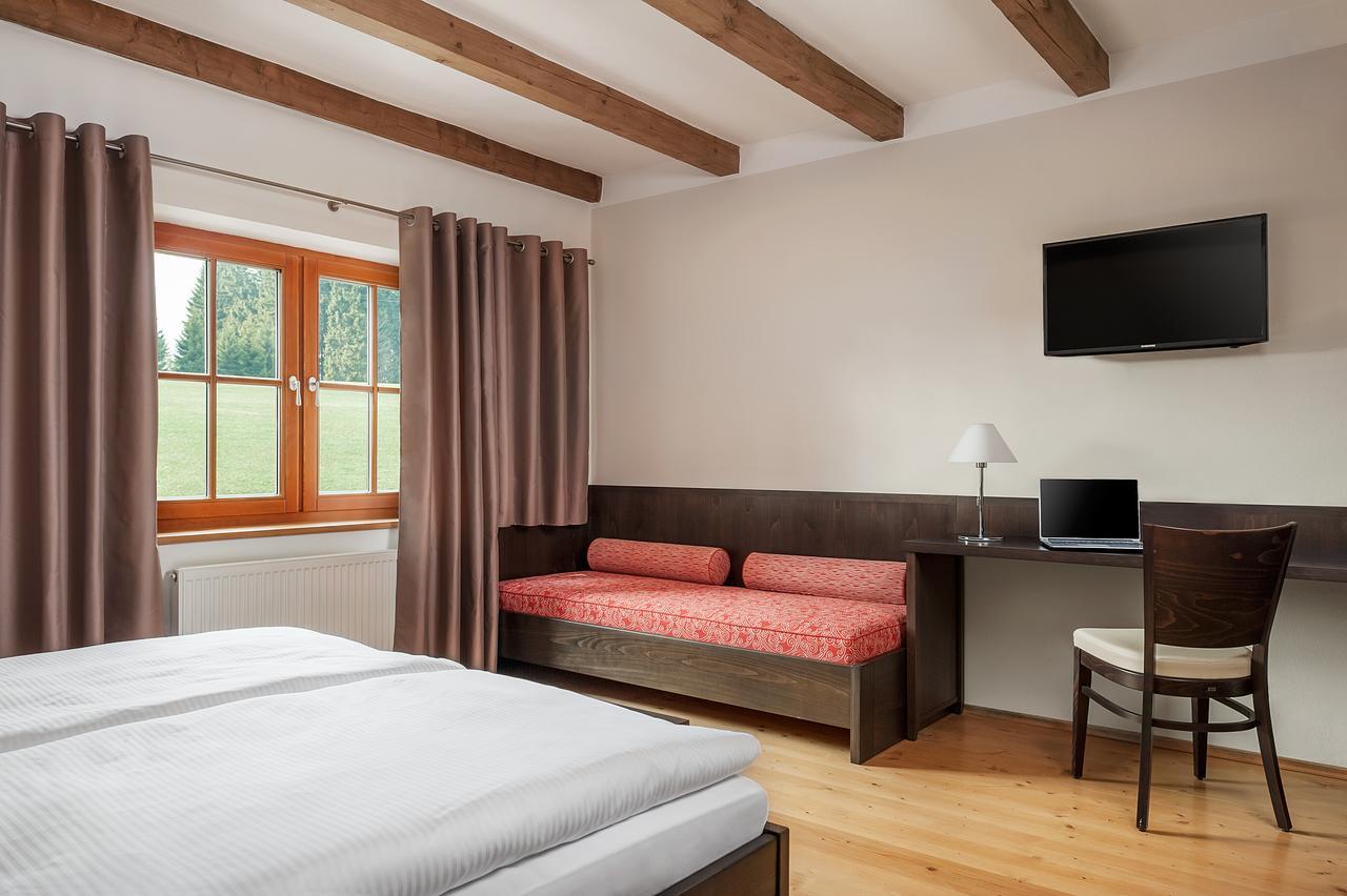 Aneta Hotel & Restaurant Vítkovice Zewnętrze zdjęcie